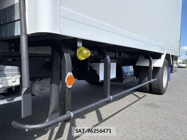 Isuzu ELF TRUCK 2018-10 8524733-29