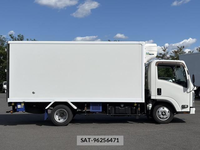 Isuzu ELF TRUCK 2018-10 8524733-4