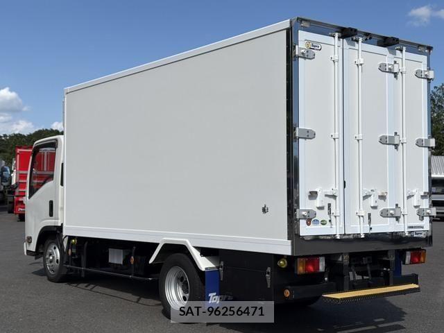 Isuzu ELF TRUCK 2018-10 8524733-5