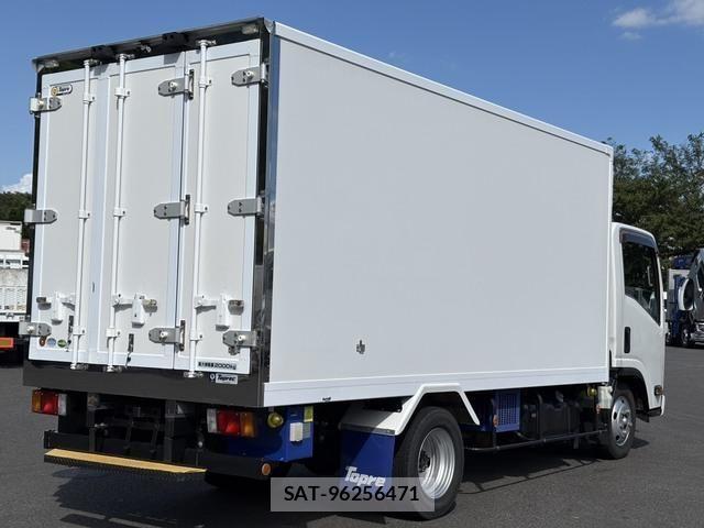 Isuzu ELF TRUCK 2018-10 8524733-7