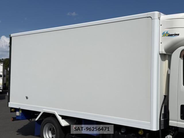 Isuzu ELF TRUCK 2018-10 8524733-8