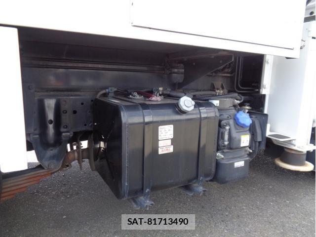 Isuzu ELF TRUCK 2020-07 8524662-21