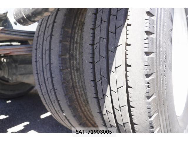 Isuzu ELF TRUCK 2018-06 8524657-10