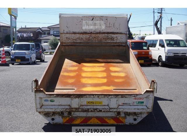 Isuzu ELF TRUCK 2018-06 8524657-17