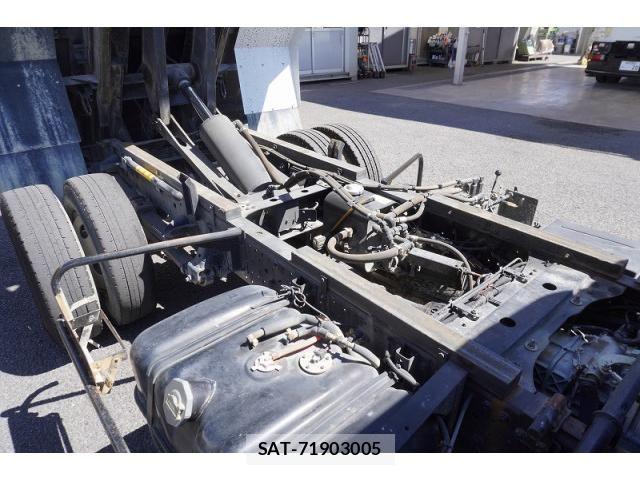 Isuzu ELF TRUCK 2018-06 8524657-22