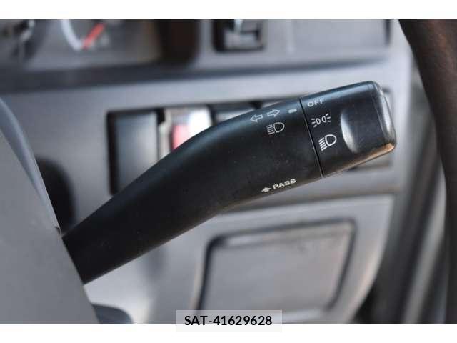 Isuzu ELF TRUCK 2016-07 8561790-15