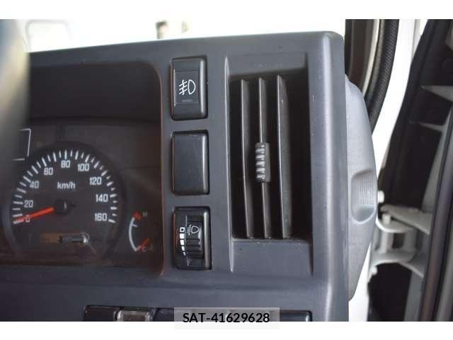 Isuzu ELF TRUCK 2016-07 8561790-17