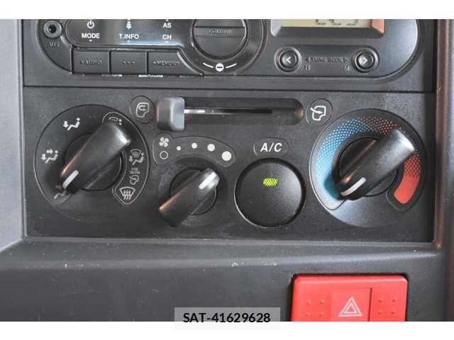 Isuzu ELF TRUCK 2016-07 8561790-21