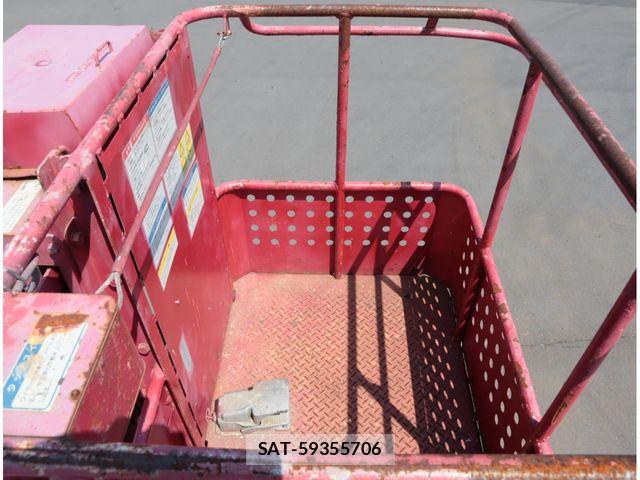 Isuzu ELF TRUCK 2012-04 8561794-13