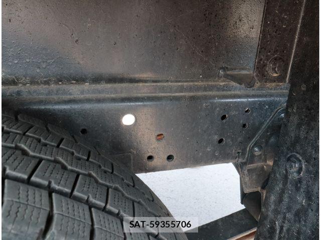 Isuzu ELF TRUCK 2012-04 8561794-18