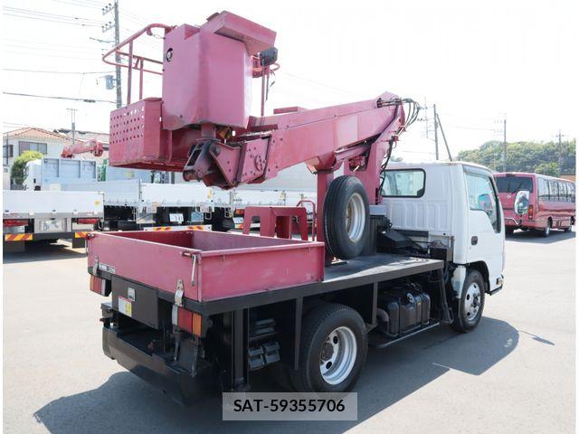 Isuzu ELF TRUCK 2012-04 8561794-2
