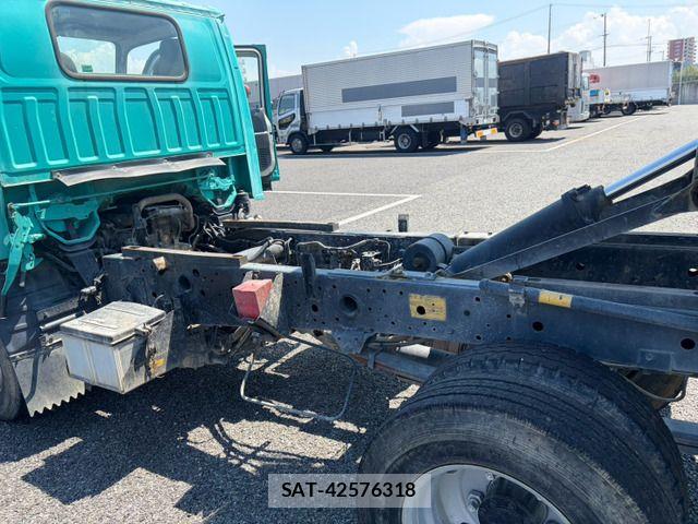 Isuzu ELF TRUCK 2005-09 8561796-8