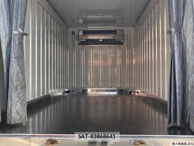 Isuzu ELF TRUCK 2021-07 8561787-7