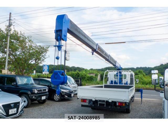 Isuzu ELF TRUCK 2011-11 8561780-11