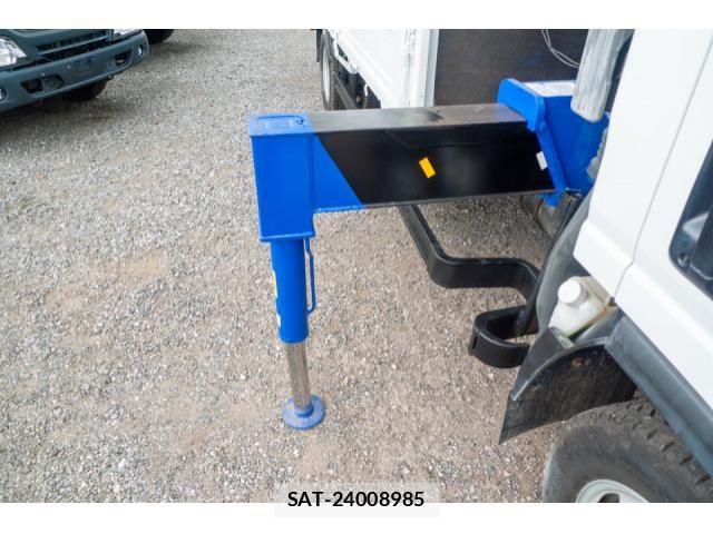 Isuzu ELF TRUCK 2011-11 8561780-12