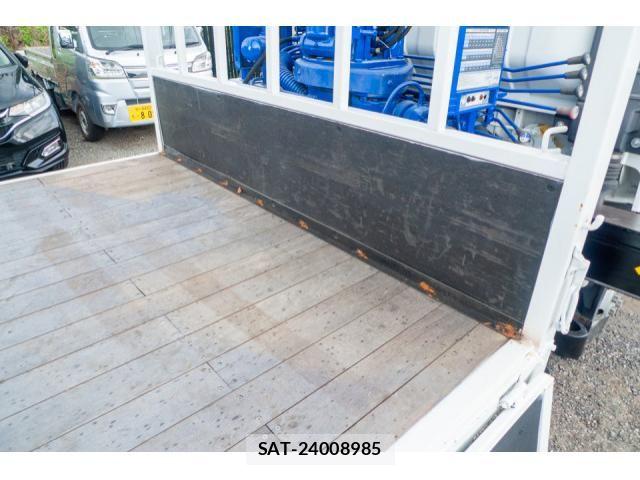 Isuzu ELF TRUCK 2011-11 8561780-8