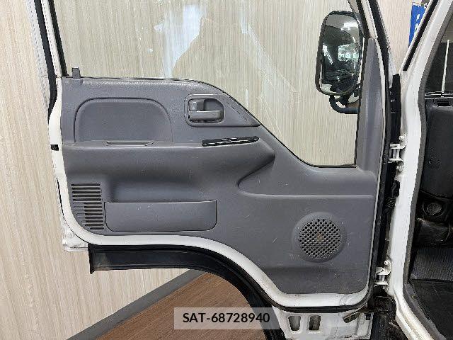 Isuzu ELF TRUCK 2005-06 8561797-12