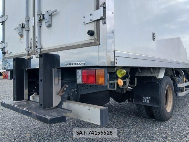 Isuzu ELF TRUCK 2012-01 8561791-20