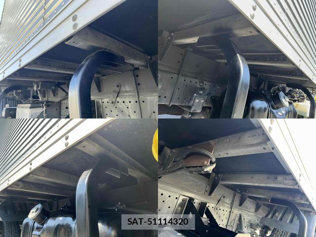 Isuzu ELF TRUCK 2016-06 8561783-11