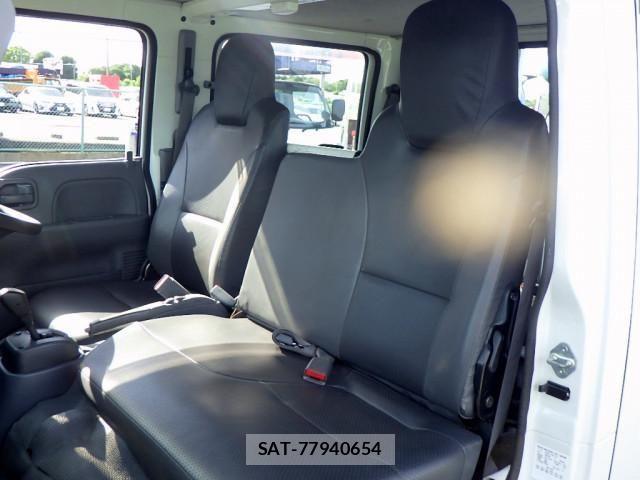 Isuzu ELF TRUCK 2017-05 8561782-11