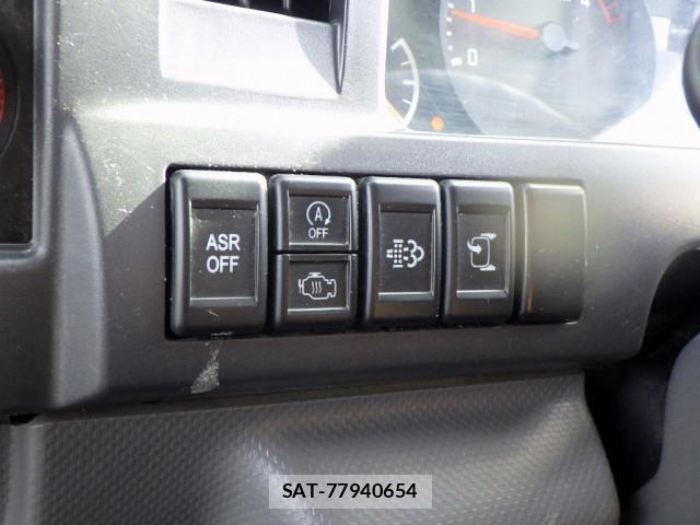 Isuzu ELF TRUCK 2017-05 8561782-16