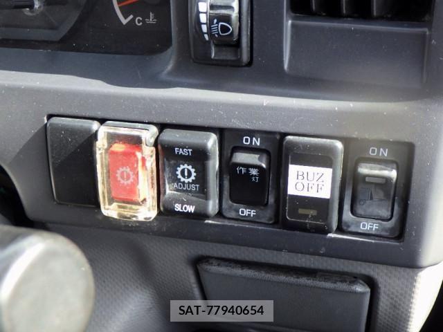 Isuzu ELF TRUCK 2017-05 8561782-18