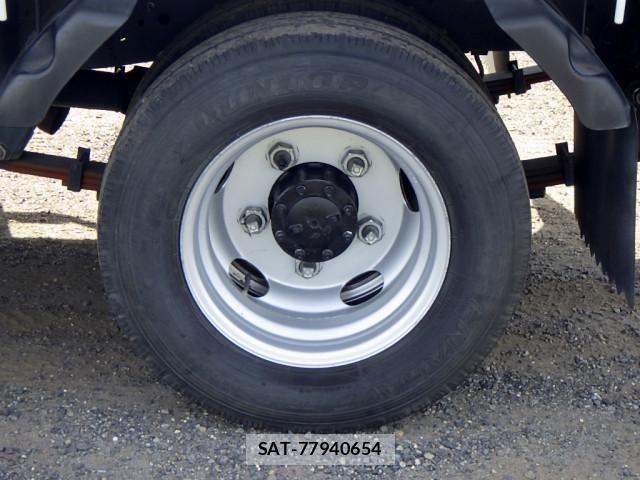 Isuzu ELF TRUCK 2017-05 8561782-21