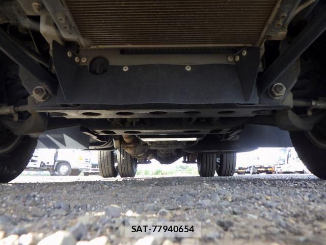 Isuzu ELF TRUCK 2017-05 8561782-23