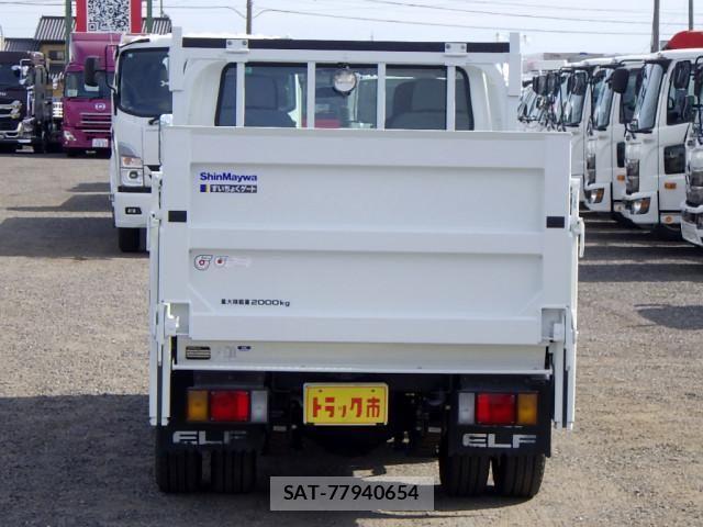Isuzu ELF TRUCK 2017-05 8561782-5