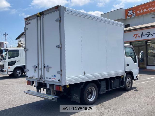 Isuzu ELF TRUCK 2014-08 8561799-2