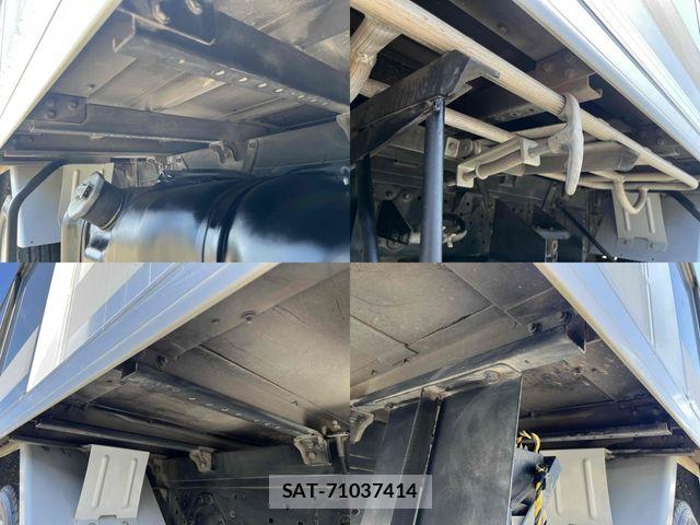 Isuzu ELF TRUCK 2017-04 8561793-11