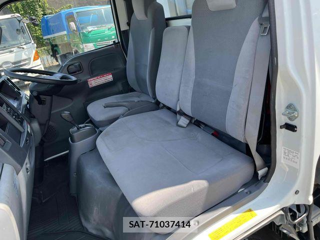 Isuzu ELF TRUCK 2017-04 8561793-22