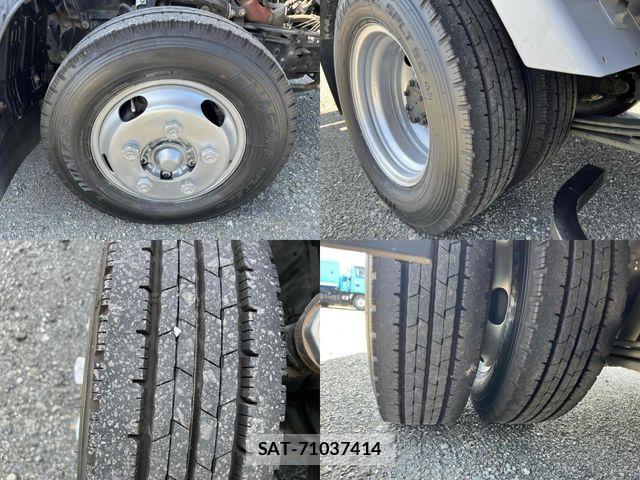 Isuzu ELF TRUCK 2017-04 8561793-28