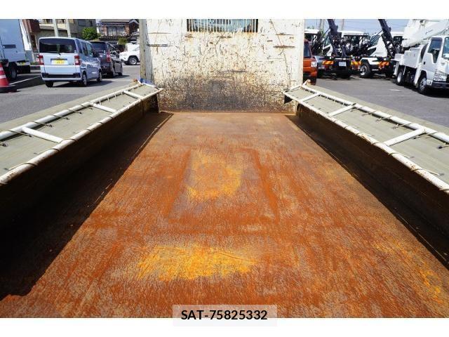 Isuzu ELF TRUCK 2017-02 8561785-17