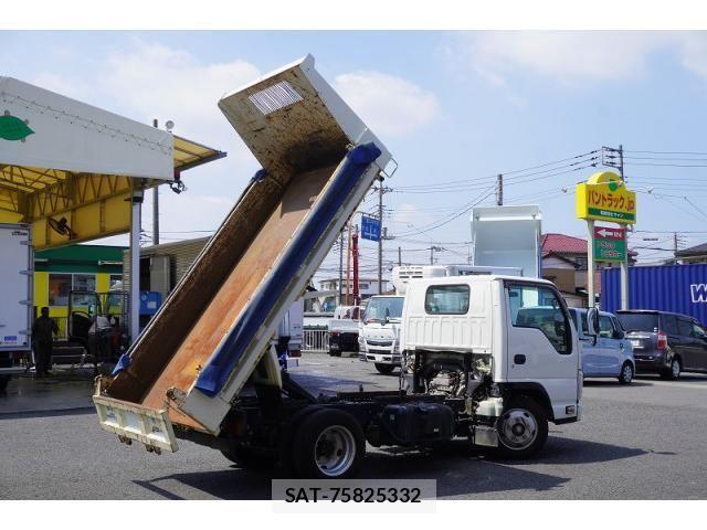 Isuzu ELF TRUCK 2017-02 8561785-24