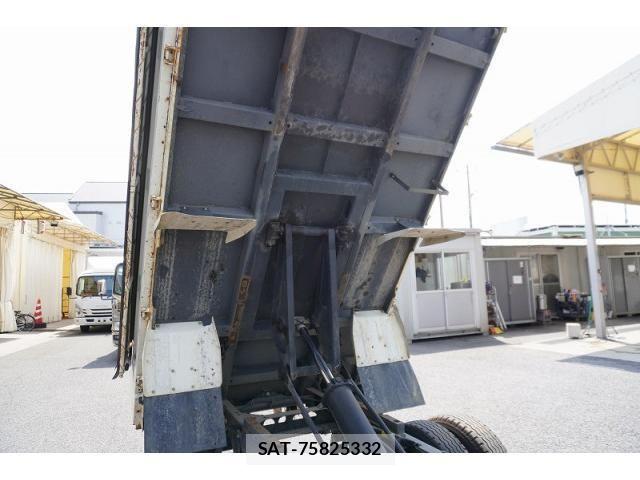 Isuzu ELF TRUCK 2017-02 8561785-26
