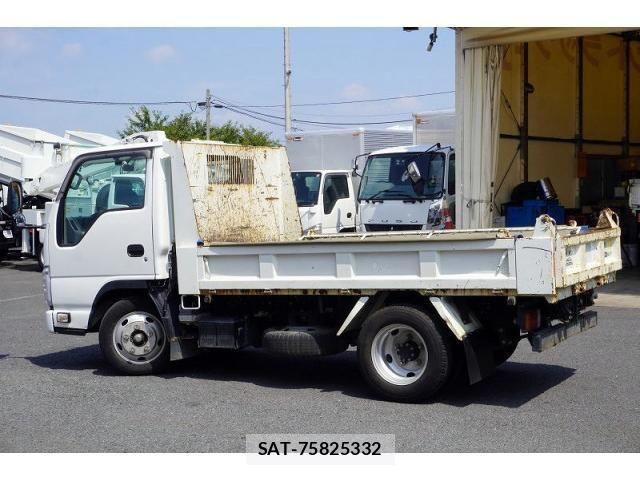 Isuzu ELF TRUCK 2017-02 8561785-6
