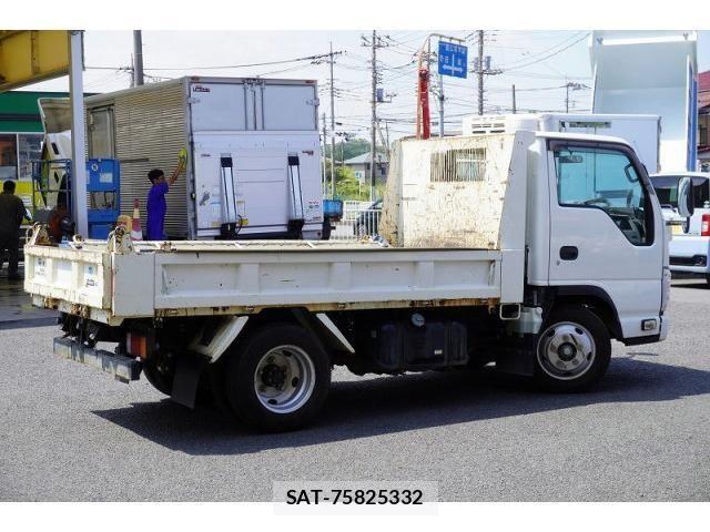 Isuzu ELF TRUCK 2017-02 8561785-7