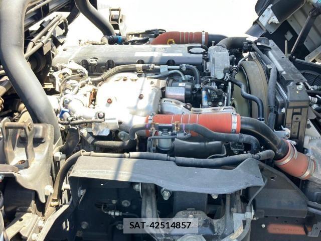 Isuzu ELF TRUCK 2021-09 8561779-18