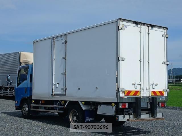 Isuzu ELF TRUCK 2018-01 8561788-12
