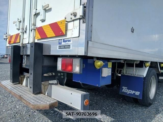 Isuzu ELF TRUCK 2018-01 8561788-21