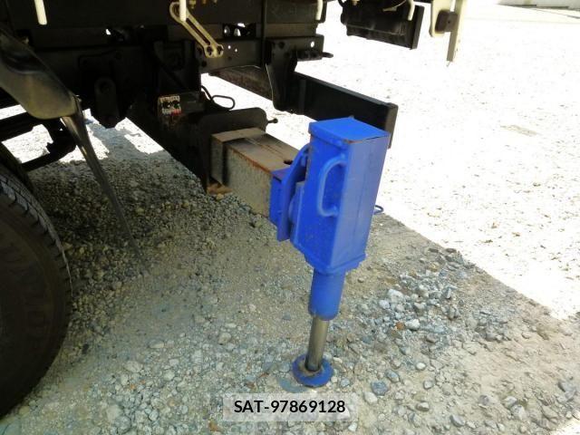 Isuzu ELF TRUCK 2021-04 8561781-21
