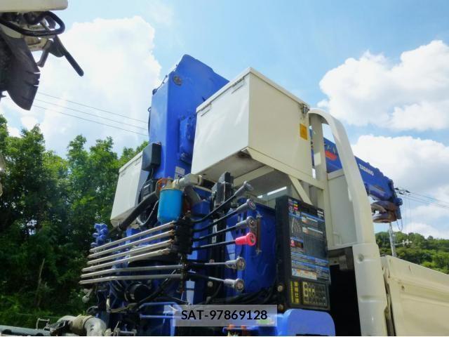 Isuzu ELF TRUCK 2021-04 8561781-7