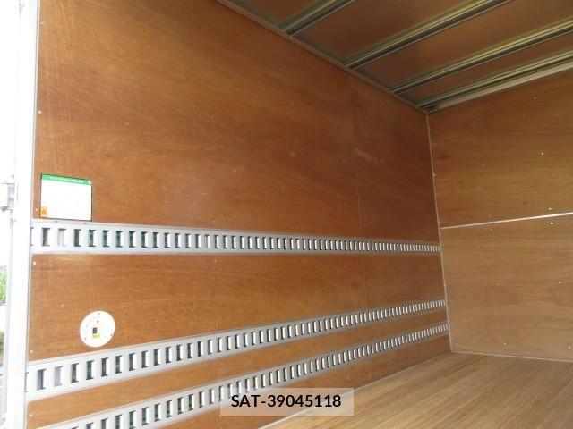 Isuzu ELF TRUCK 2018-06 8626622-9