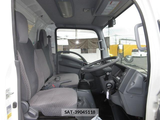 Isuzu ELF TRUCK 2018-06 8626622-19