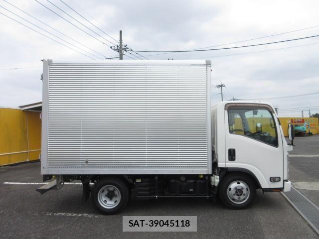 Isuzu ELF TRUCK 2018-06 8626622-5