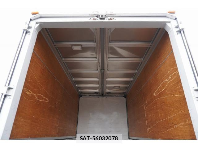 Isuzu ELF TRUCK 2019-11 8626623-22