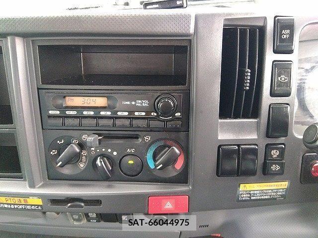 Isuzu ELF TRUCK 2012-06 8626614-12