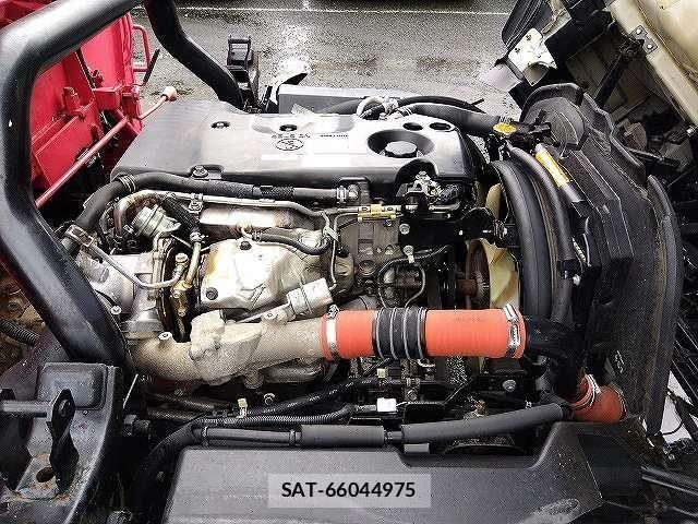 Isuzu ELF TRUCK 2012-06 8626614-15