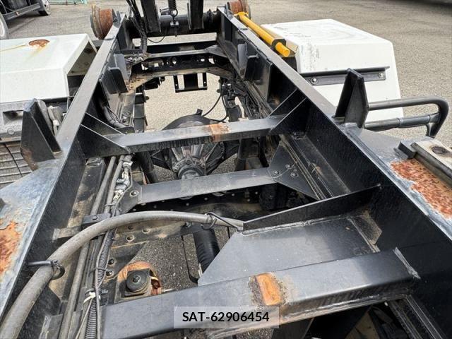 Isuzu ELF TRUCK 2018-07 8626624-12